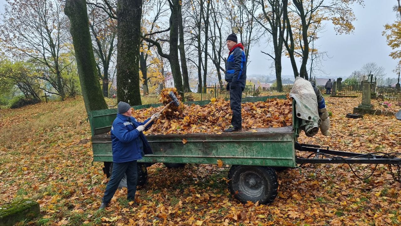 Трудовой коллектив Новогрудского завода газовой аппаратуры активно принимает участие в республиканском субботнике!